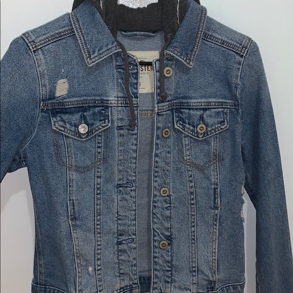 Hollister Denim Jacket- Woman’s - Picture 6 of 10